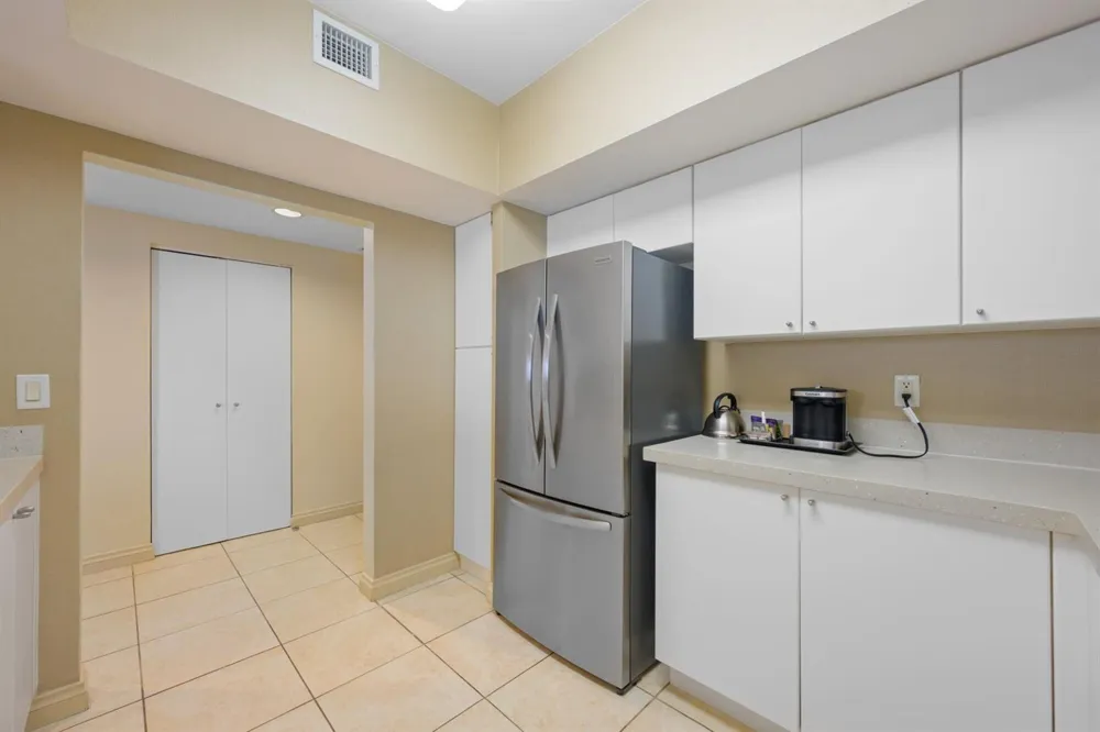 17375 Collins Avenue #2406 Sunny Isles Beach, FL 33160