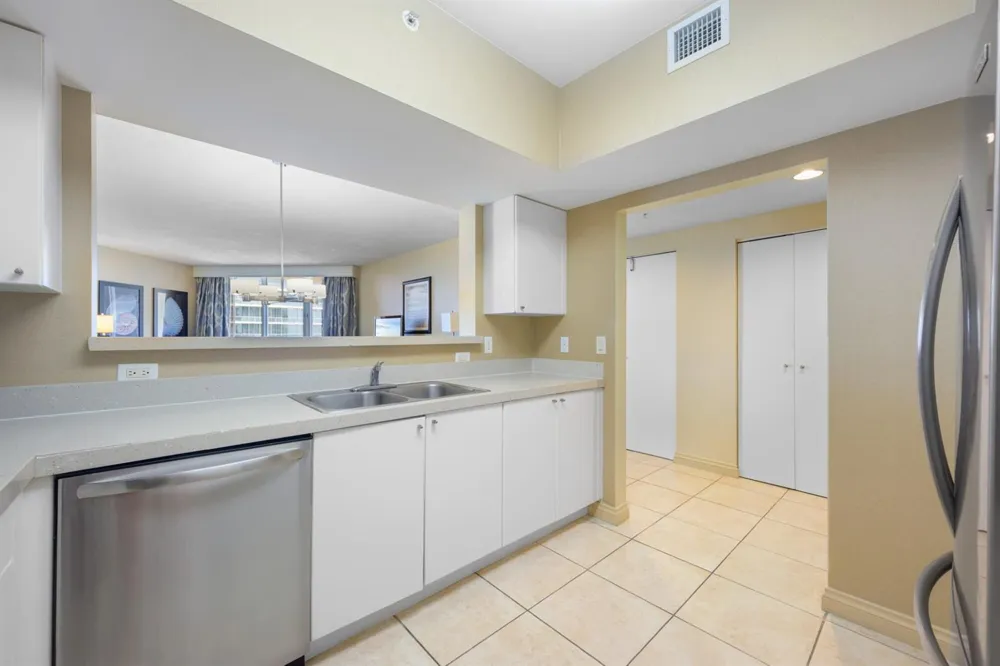 17375 Collins Avenue #2406 Sunny Isles Beach, FL 33160