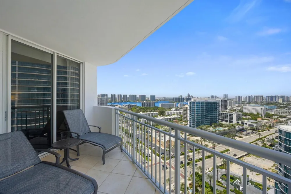 17375 Collins Avenue #2406 Sunny Isles Beach, FL 33160