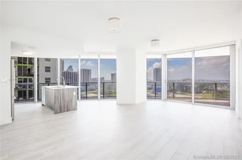 488 NE 18TH STREET #2200