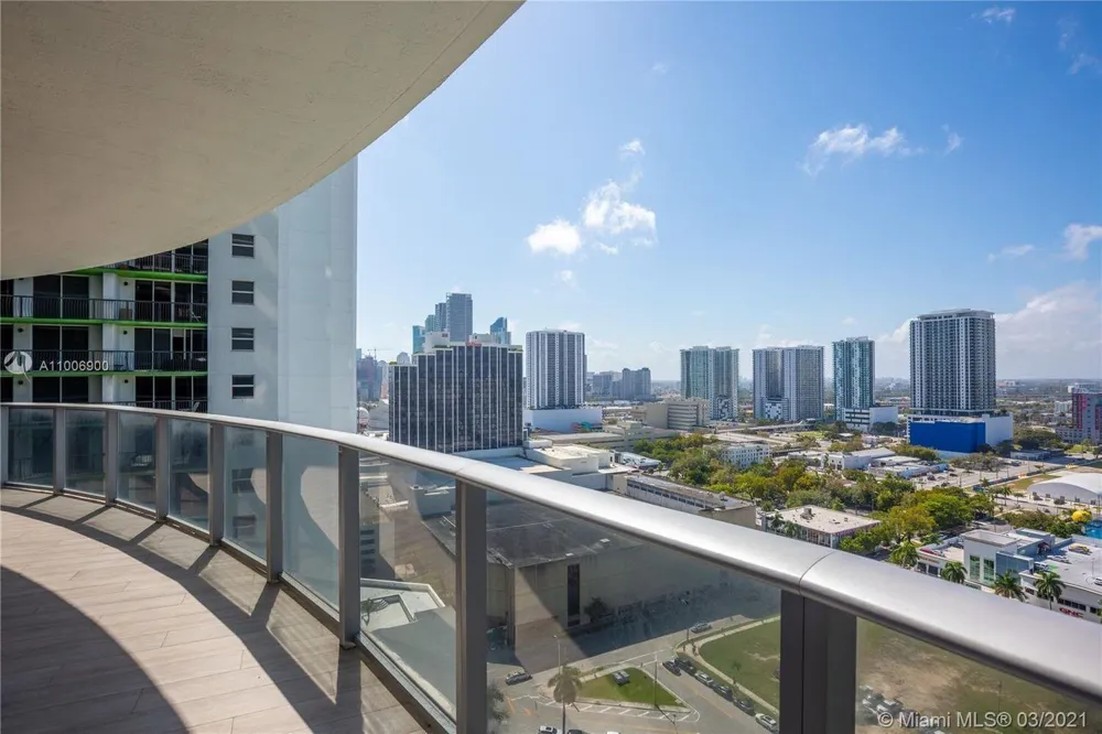 488 NE 18TH STREET #2200 Miami, FL 33132