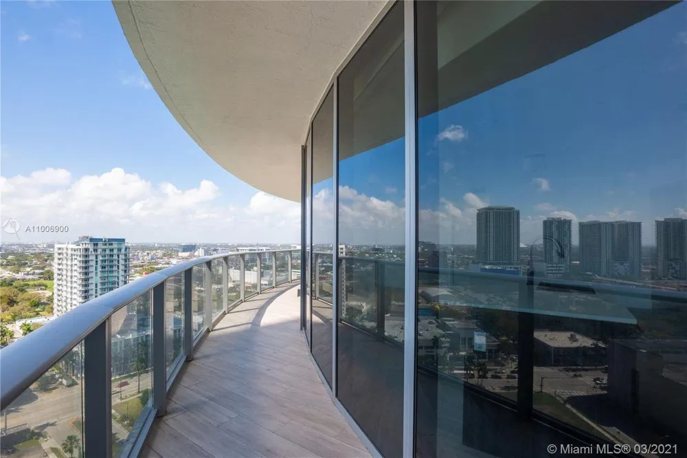 488 NE 18TH STREET #2200 Miami, FL 33132