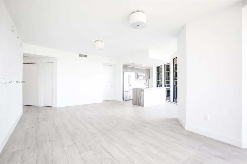 488 NE 18TH STREET #2200 Miami, FL 33132
