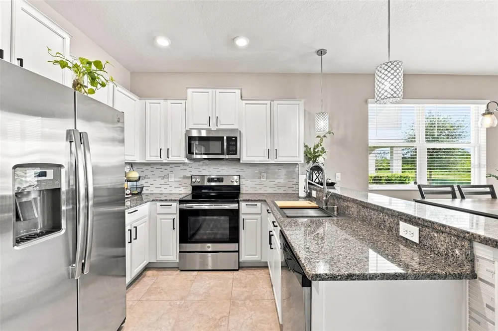 15548 FLORENCE HOLLOW PLACE Sun City Center, FL 33573