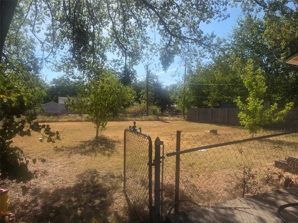 209 Ohio Avenue Graham, TX 76450