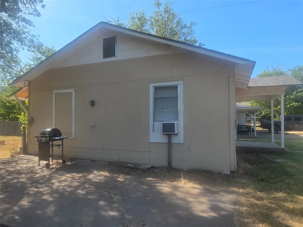 209 Ohio Avenue Graham, TX 76450