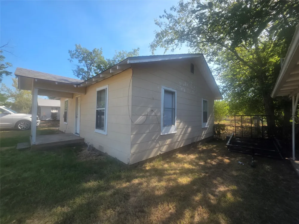 209 Ohio Avenue Graham, TX 76450