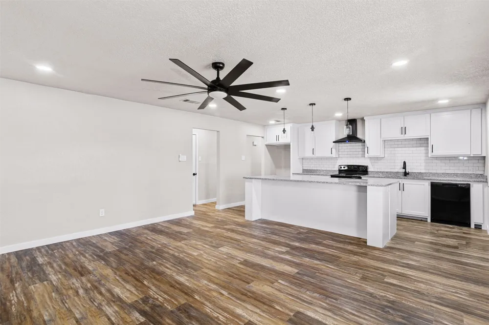 118 Lorie Street Alvarado, TX 76009