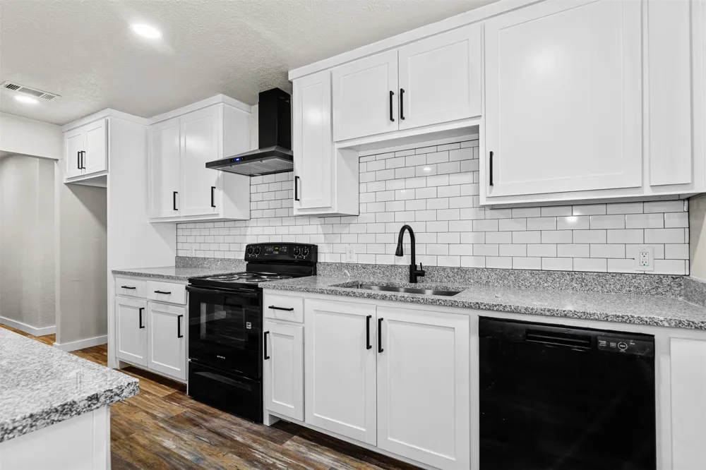 118 Lorie Street Alvarado, TX 76009