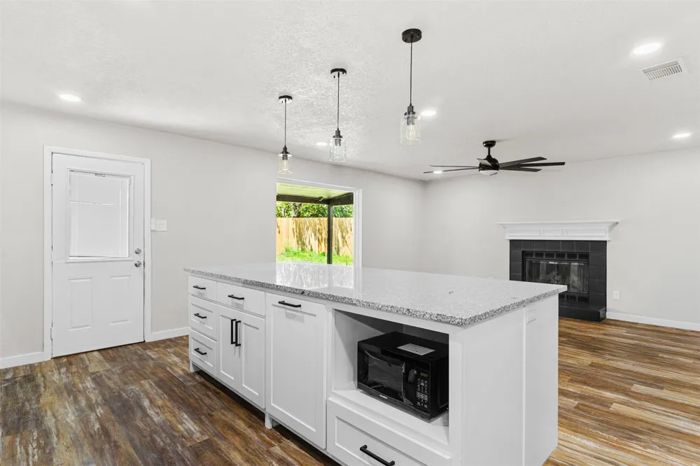 118 Lorie Street Alvarado, TX 76009