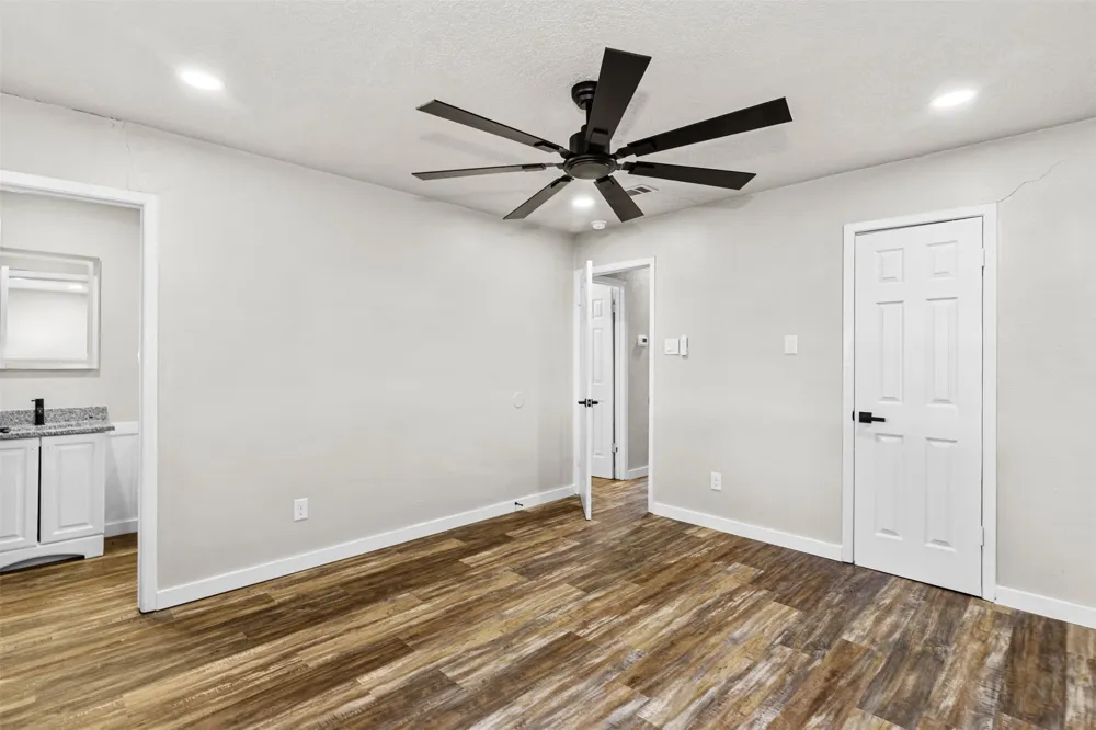 118 Lorie Street Alvarado, TX 76009