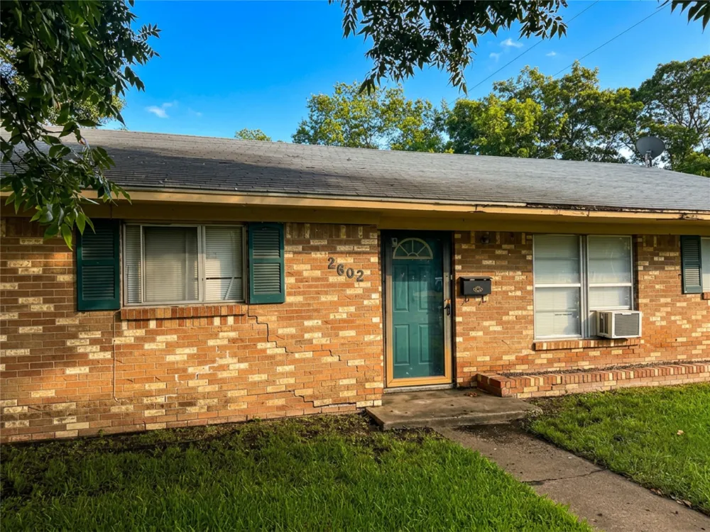 2602 Mayo Street Commerce, TX 75428