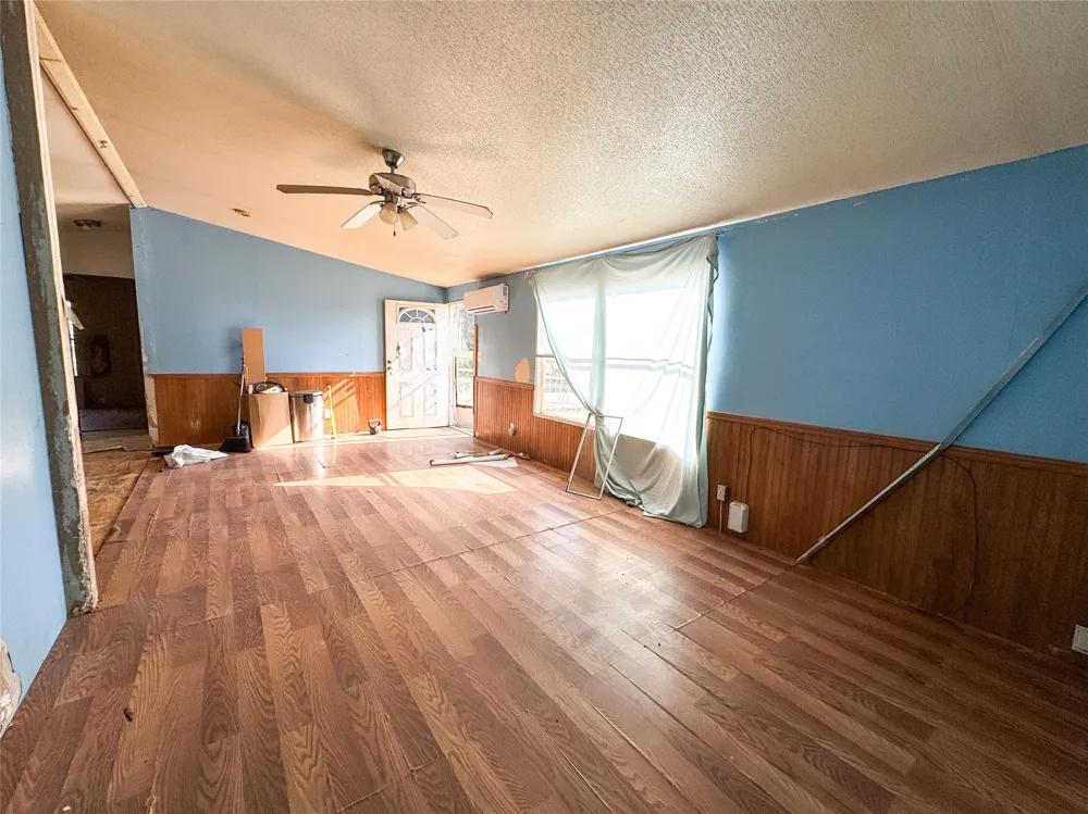 105 Avenue L Haskell, TX 79521