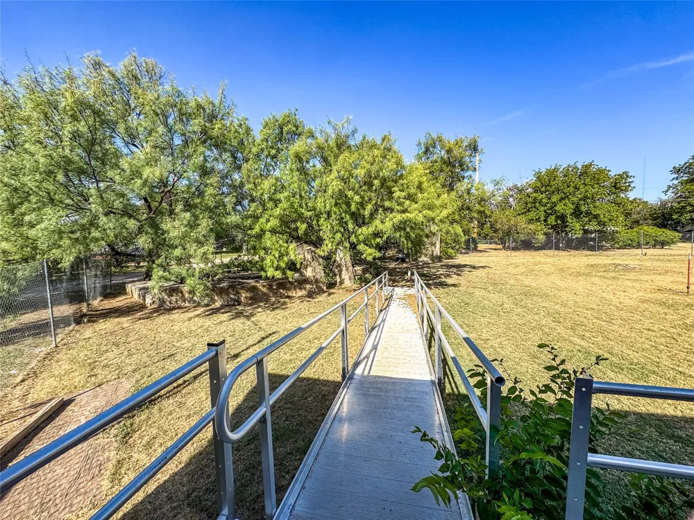 105 Avenue L Haskell, TX 79521