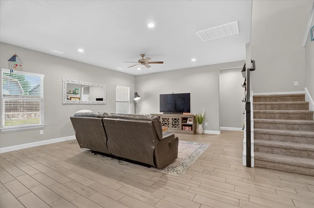 1425 Bennett Drive Burleson, TX 76028