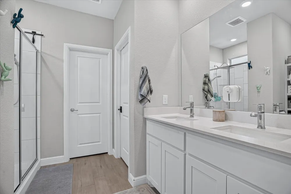 1425 Bennett Drive Burleson, TX 76028
