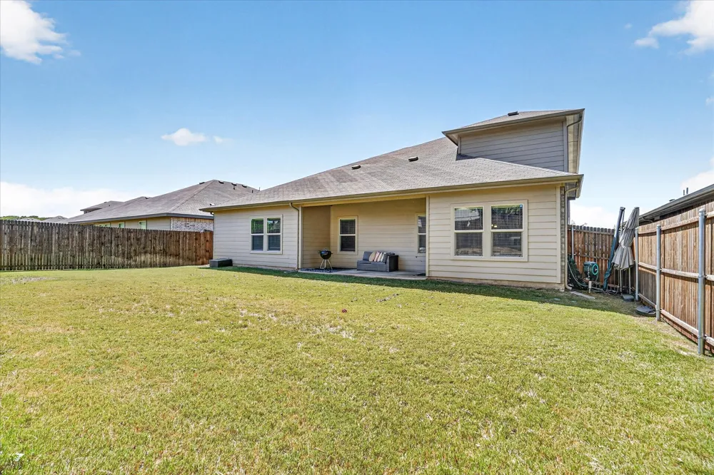 1425 Bennett Drive Burleson, TX 76028