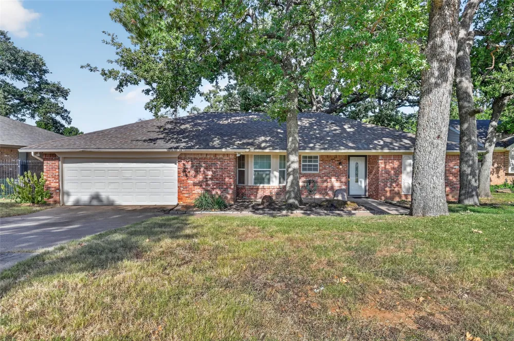 7217 Timberlane Drive North Richland Hills, TX 76182