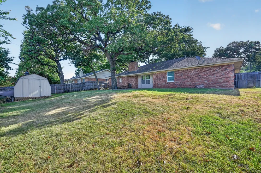 7217 Timberlane Drive North Richland Hills, TX 76182
