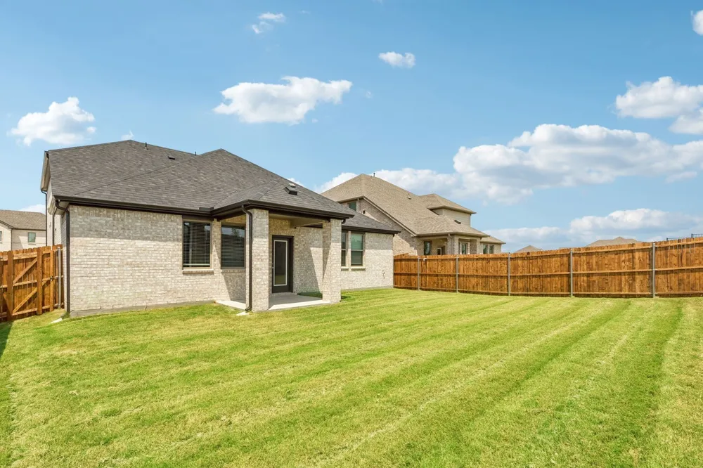 761 Sierra Ridge Lavon, TX 75166