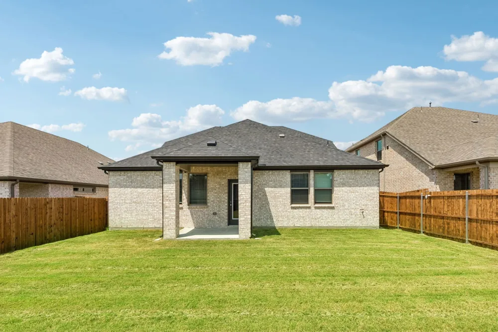 761 Sierra Ridge Lavon, TX 75166