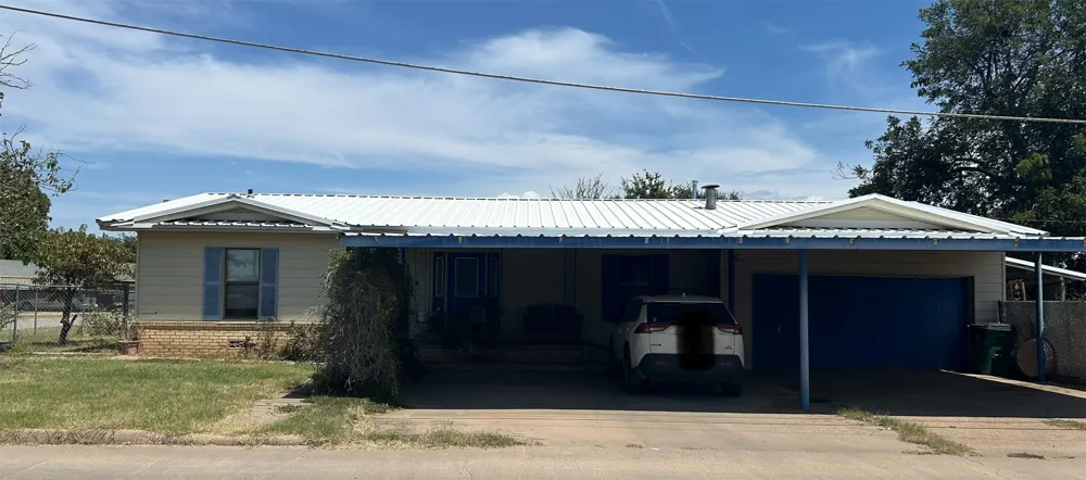 106 Ave. O Olney, TX 76374