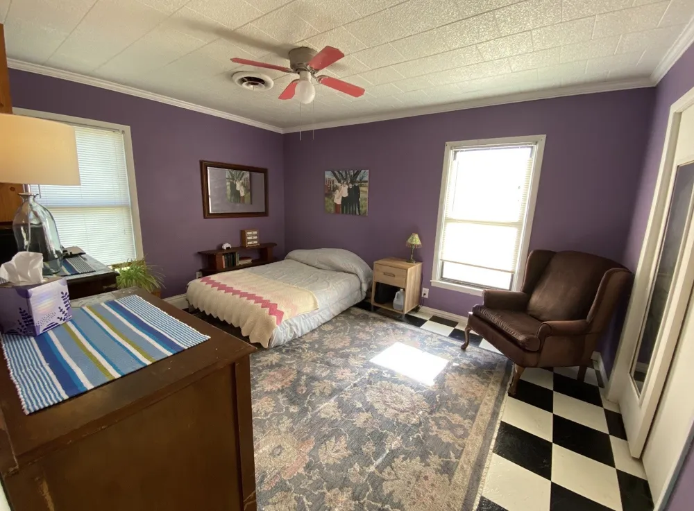 106 Ave. O Olney, TX 76374