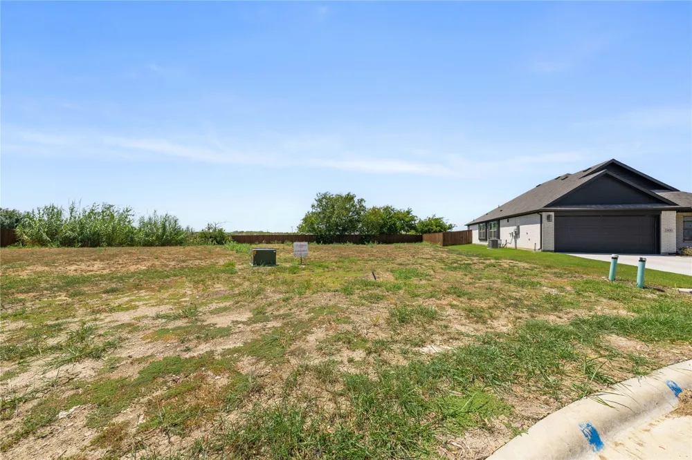 2404 Galaxy Trail Venus, TX 76009