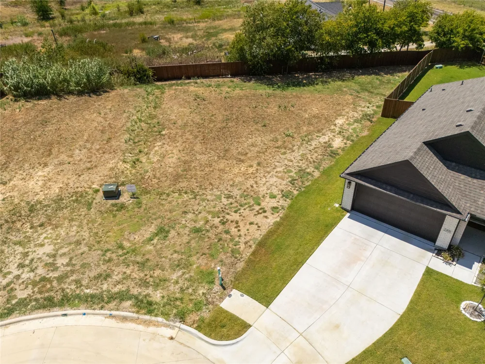 2404 Galaxy Trail Venus, TX 76009
