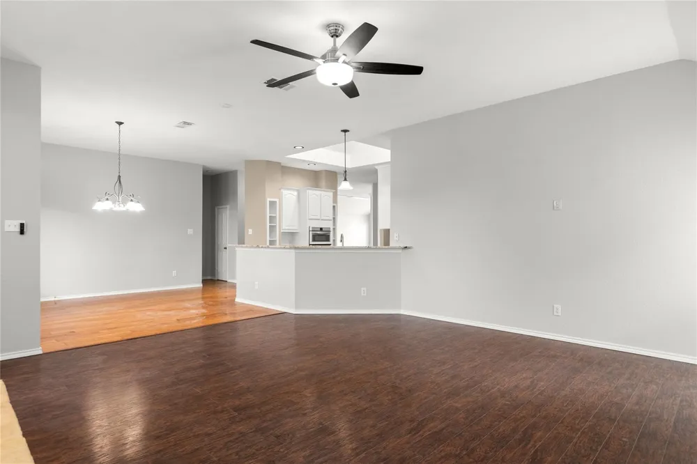 5825 Echo Bluff Drive Haltom City, TX 76137