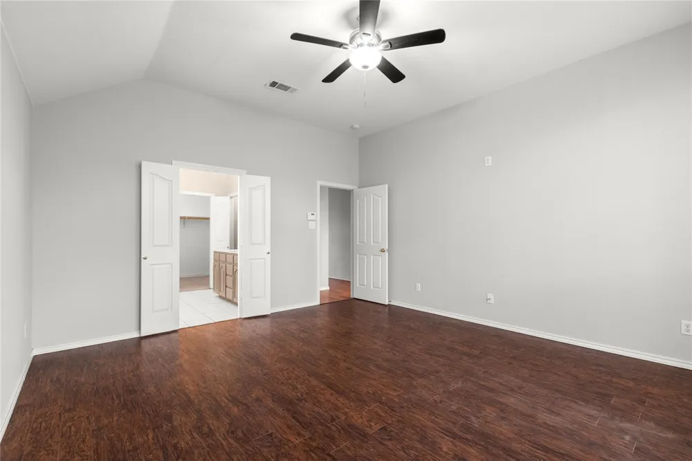 5825 Echo Bluff Drive Haltom City, TX 76137