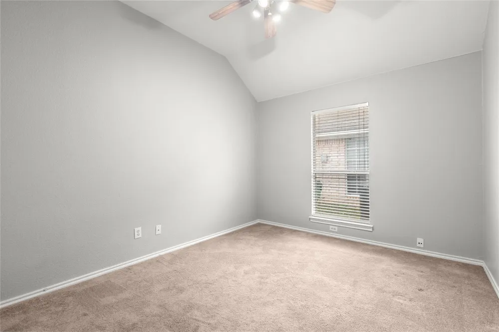5825 Echo Bluff Drive Haltom City, TX 76137