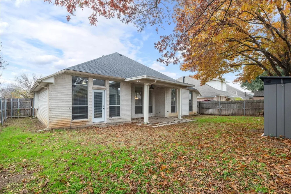 5825 Echo Bluff Drive Haltom City, TX 76137