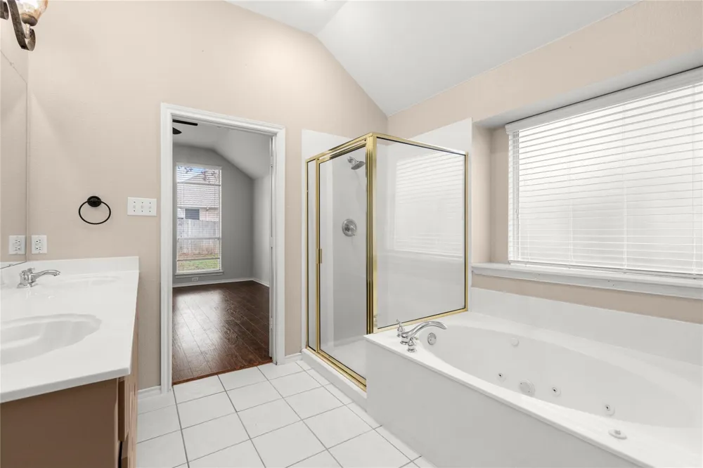 5825 Echo Bluff Drive Haltom City, TX 76137