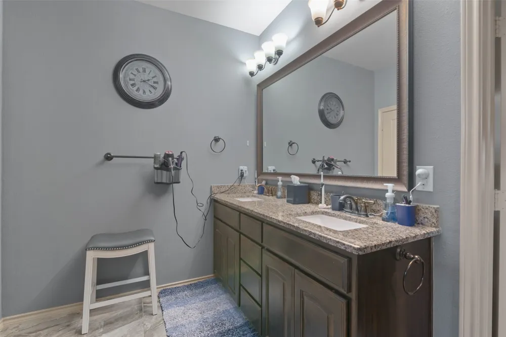 5813 Longmont Drive Denton, TX 76208