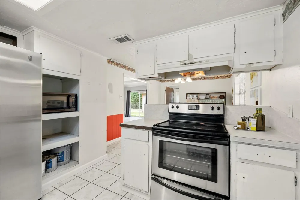 140 Friar Tuck Road Shepherd, TX 77371