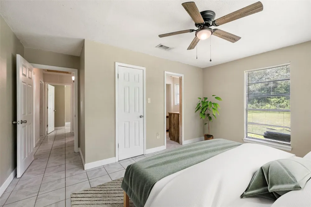 140 Friar Tuck Road Shepherd, TX 77371