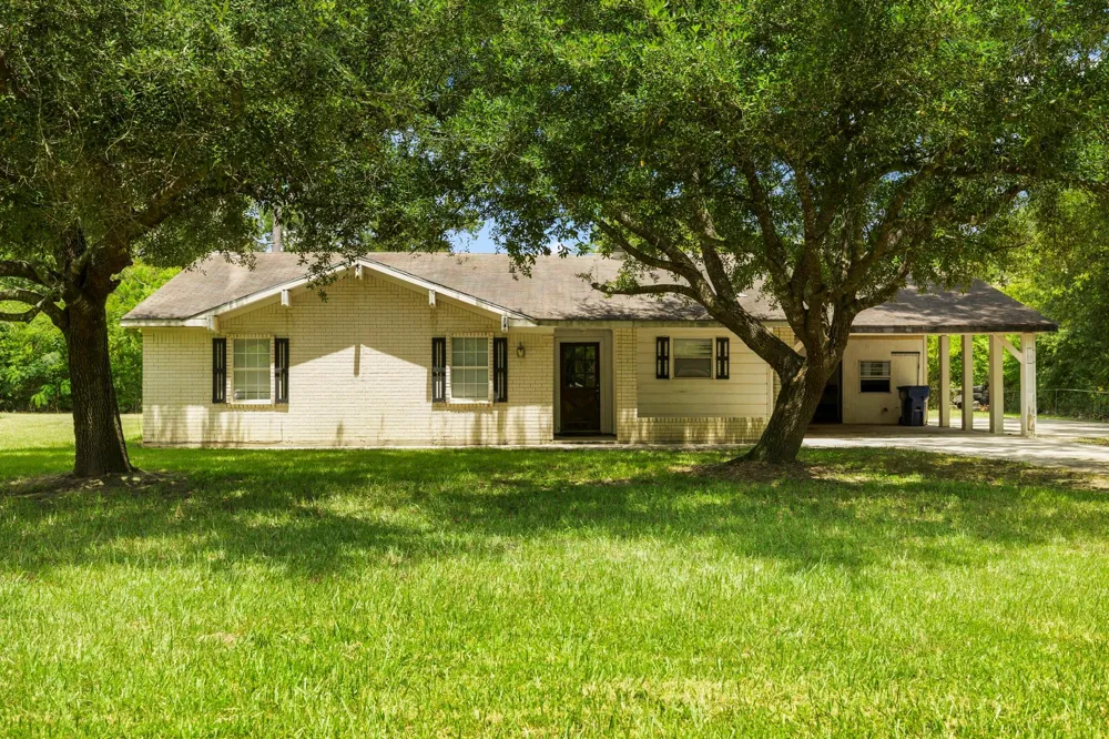 140 Friar Tuck Road Shepherd, TX 77371