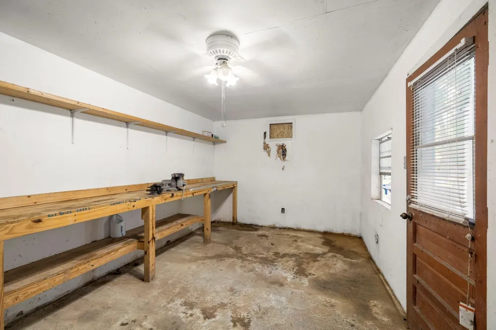 140 Friar Tuck Road Shepherd, TX 77371
