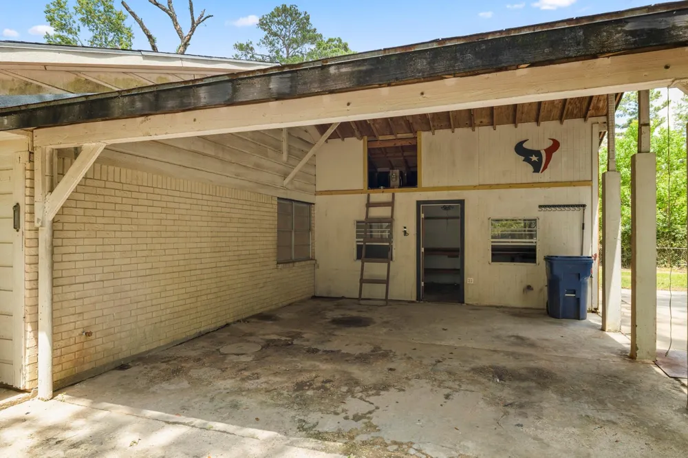 140 Friar Tuck Road Shepherd, TX 77371