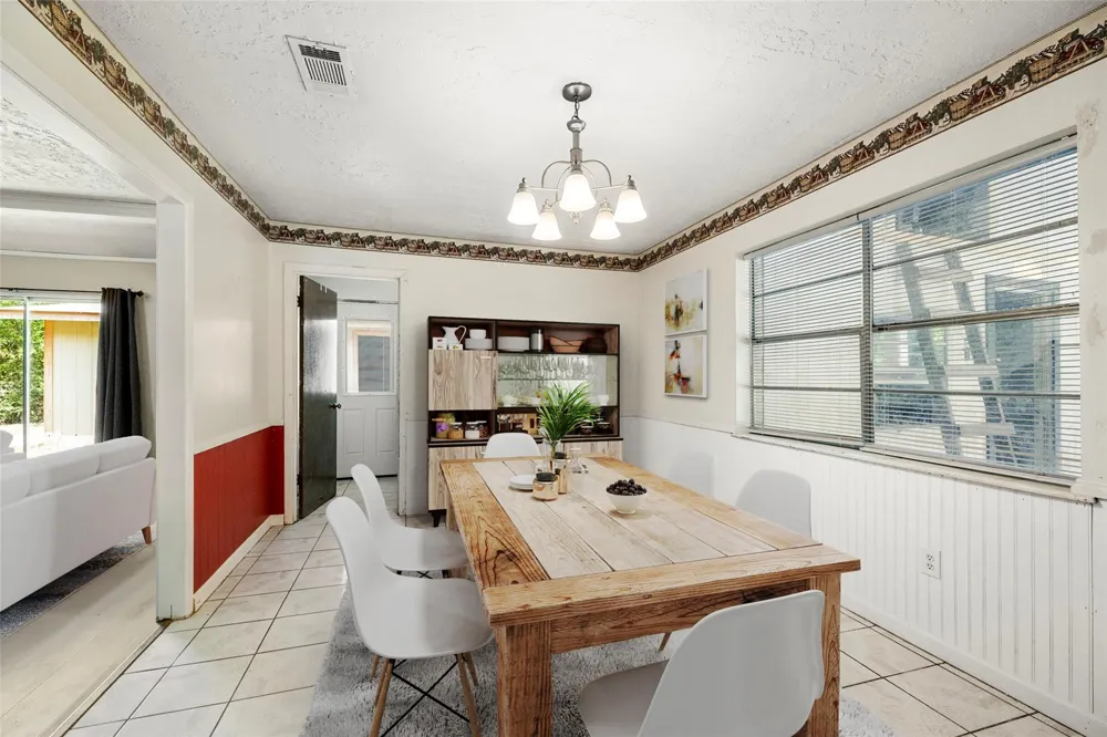 140 Friar Tuck Road Shepherd, TX 77371