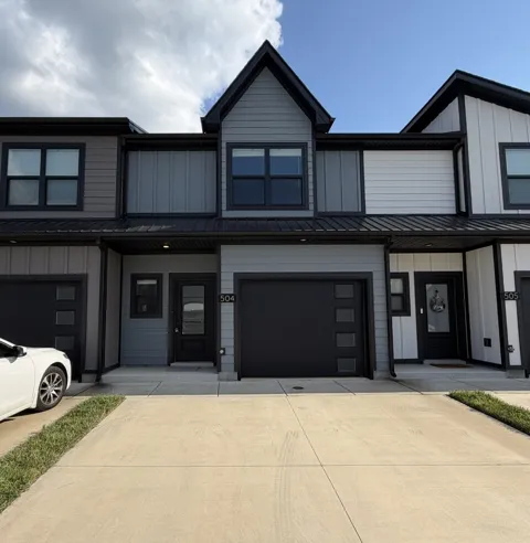 504 Jonathan Wade Cir