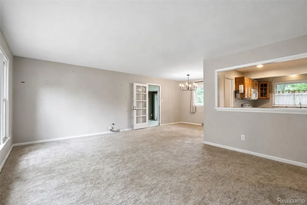 1846 PEMBROKE ROAD Birmingham City, MI 48009