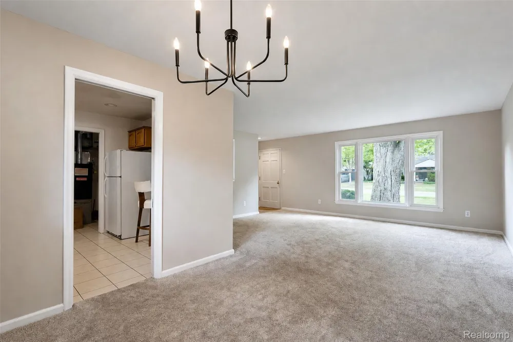 1846 PEMBROKE ROAD Birmingham City, MI 48009