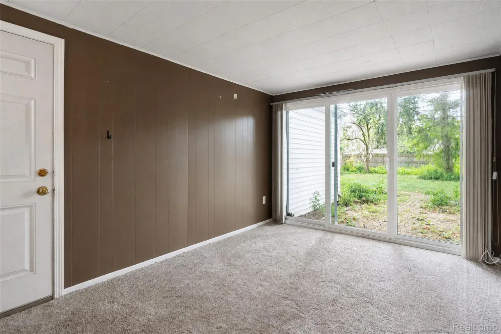 1846 PEMBROKE ROAD Birmingham City, MI 48009