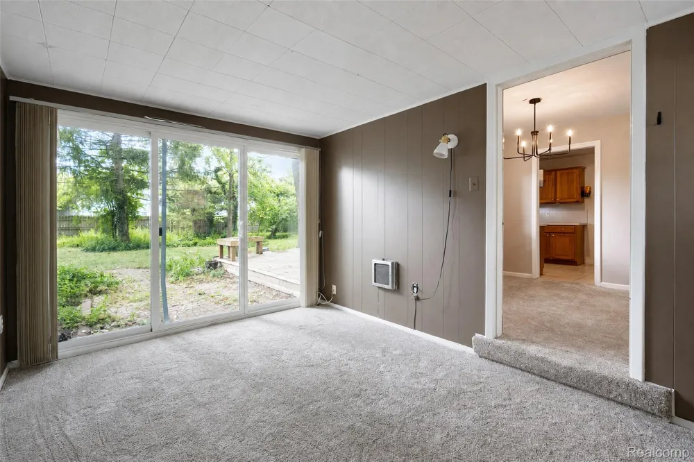 1846 PEMBROKE ROAD Birmingham City, MI 48009