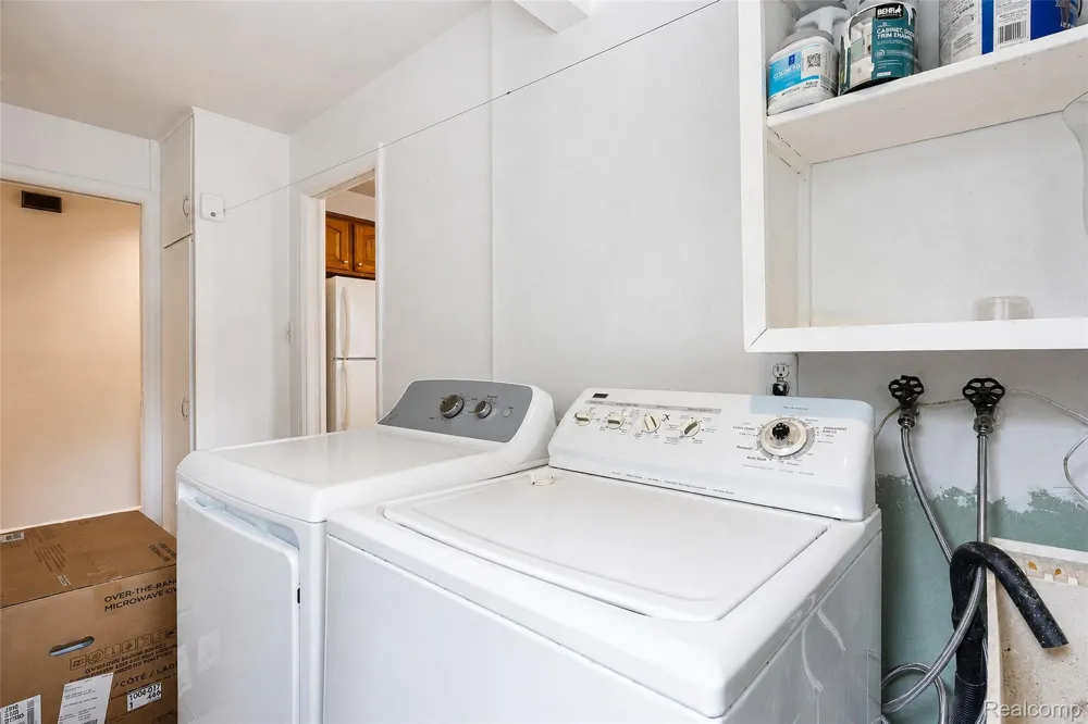 1846 PEMBROKE ROAD Birmingham City, MI 48009