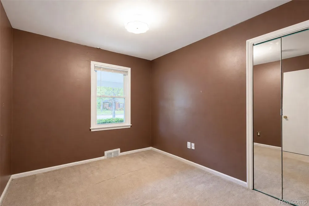 1846 PEMBROKE ROAD Birmingham City, MI 48009