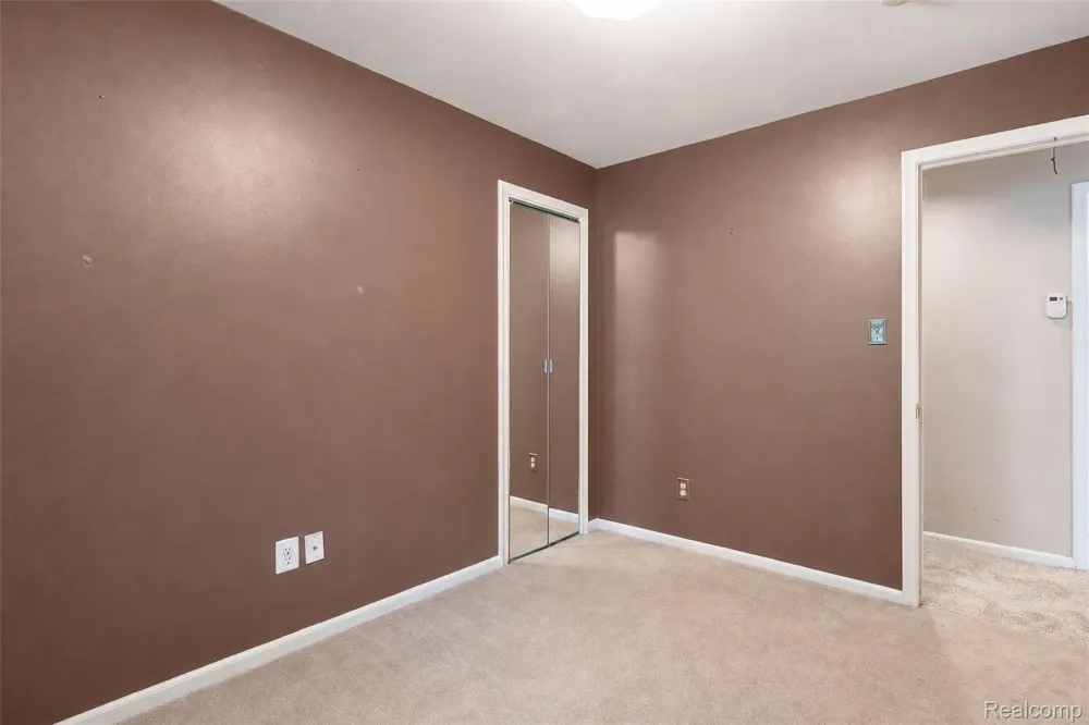 1846 PEMBROKE ROAD Birmingham City, MI 48009