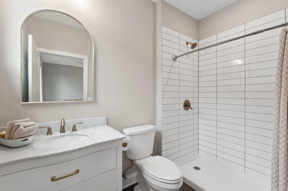 4855 Linden Cove Lane Savage, MN 55378